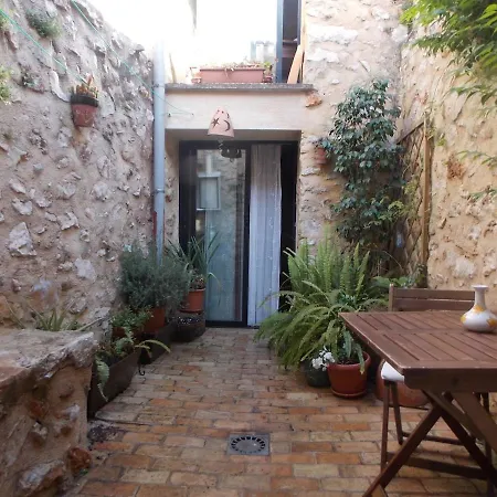 בית נופש Lily's House