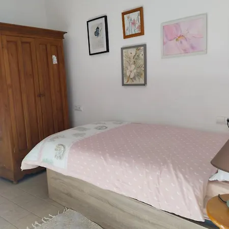 בית נופש Lily's House *